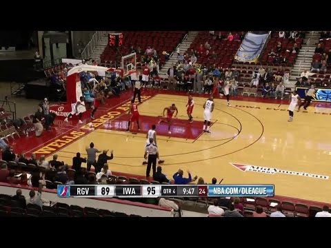 Russdiculous: Russ Smith flies in for the jam!