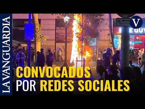Mossos y Guàrdia Urbana dispersan una concentración “contra el sistema” en Plaça Catalunya