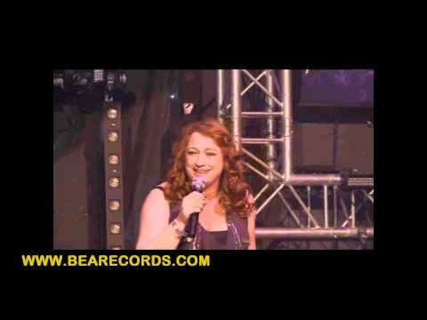 ESC 1993 Niamh Kavanagh sings "In your eyes" at Pink Nation