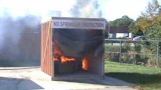 preview picture of video 'PGFD Residential Sprinklers side by side live fire demo'