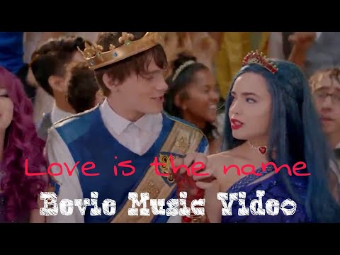 Disney Descendants [Ben x Evie] Love is the Name Music Video 🍎💙💛 #disneydescendants