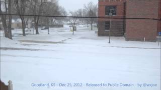 preview picture of video 'Snowfall Timelapse in Goodland, KS on Dec 25, 2012'