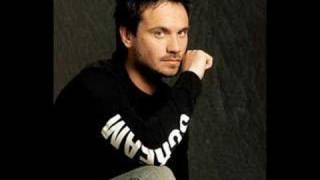 NEK  &quot;Laura non c&#39;e&quot;