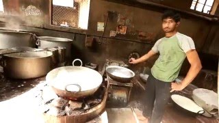 preview picture of video 'Desh da Swaad, Chef Harpal's Food Travelogue Bikaner'