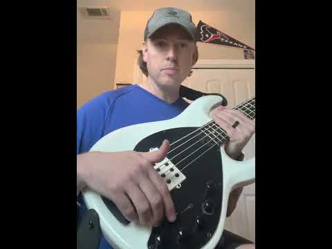 Ernie Ball Darkray 5 Demo (Low Gain!)