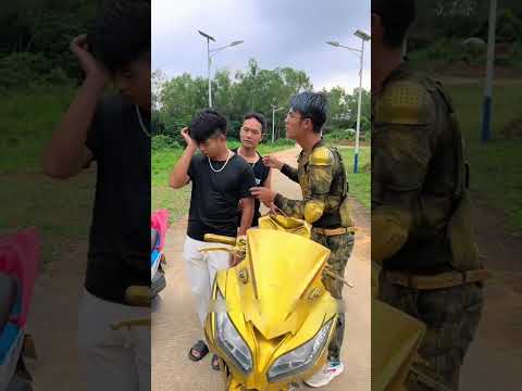 Khoe xe vàng và cái kết bị bạn bóc mẽ #funny #motorcycle #bikelife