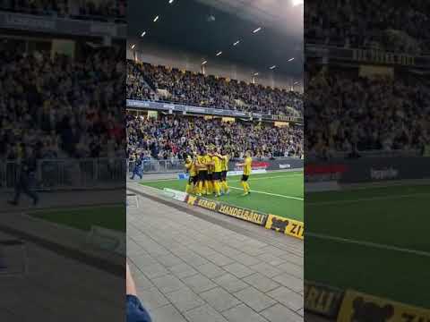 Fabian Rieder shoots to make it 1-0 for BSC Young Boys against FC Basel 10/30/2022