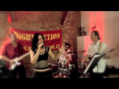 Night Fiction - Ava Chrtková zpívá s kapelou Night Fiction u Zlaté Cihly hrají A