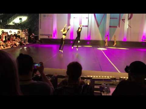 Lasse Funch Nielsen & Frederikke Munch Jacobsen