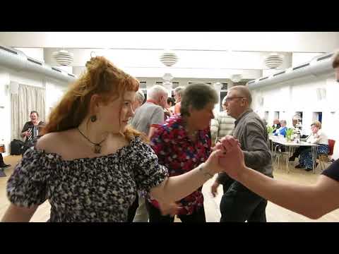 Seks på stribe. (Den lille englænder) (DK) Herlev Gamle Danse