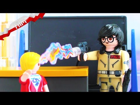 Pogromca duchów na lekcji! Czy to pan Decker?