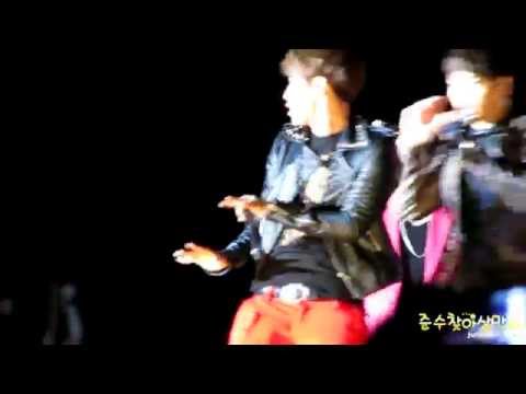 111022 2PM - Hands up 준케이 @ i30 Festa