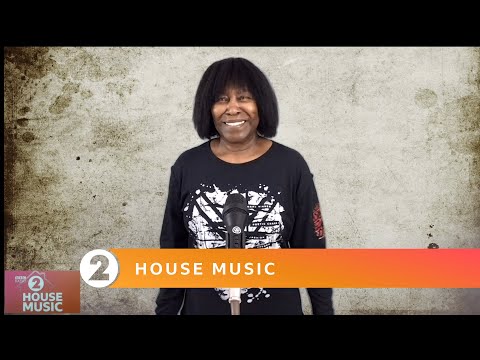 Joan Armatrading & BBC Concert Orchestra - Drop The Pilot (Radio 2 House Music)