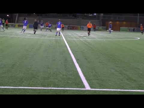 4 okt 22 VV De Meern 2 - Rivierenwijkers 2 com 3-1 Doelpunt Sander (1-0)