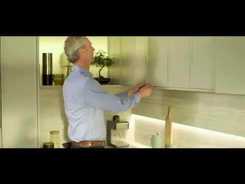 P L &Uuml; S C H E video.