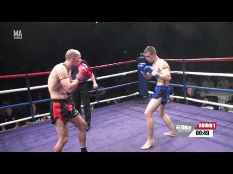 Roar Combat League, Round 3 -  Brett Webster vs Scott Richards