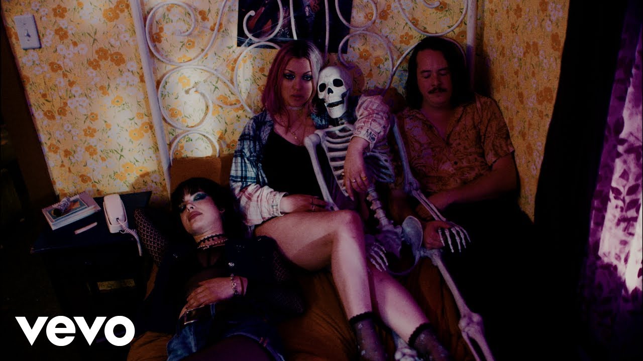 Hey Violet — I Should Call My Friends