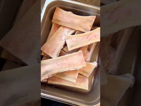 How to make roasted bone marrow #bonemarrow #roastbonemarrow #cooking #appetizer