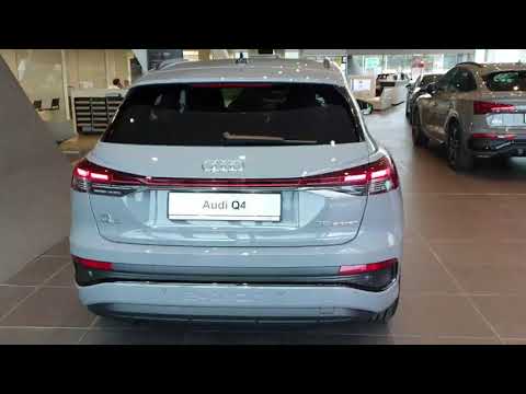 221C221 - 2022 Audi Q4 E-tron 35 S-LINE  61,139
