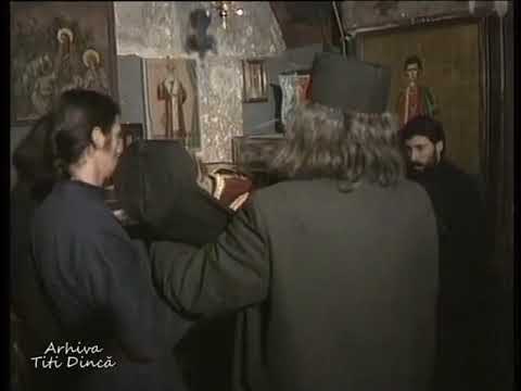 MUTAREA SFINTELOR MOAȘTE ALE SFÂNTULUI IOAN IACOB HOZEVITUL DIN PEȘTERA SFINTEI ANA