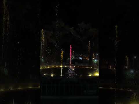BOLIViA - Fuente de luces Parque Simón Bolivar - Sucre
