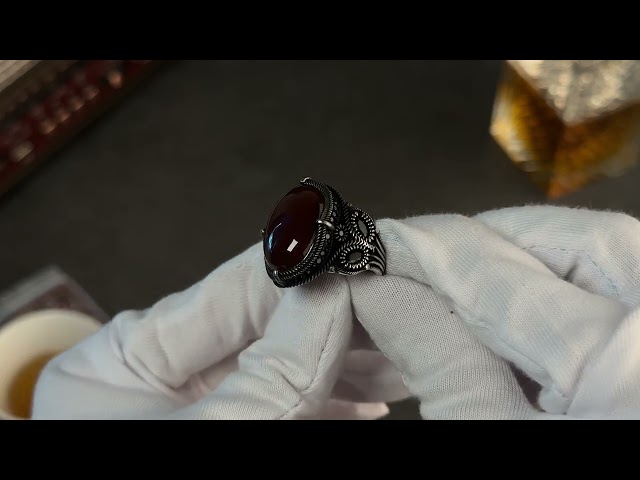 خاتم رجالي فضة استرليني مزين بحجر عقيق أحمر