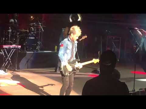 Michael Franti & Spearhead and Xavier Rudd - “Another Brick In The Wall” (cover)