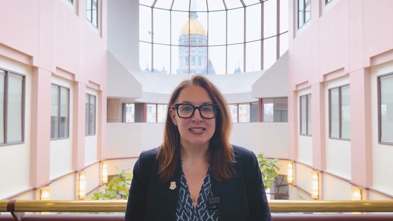 La Honorable Kate Farrar, Representante Estatal - Distrito 20, West Hartford y Newington