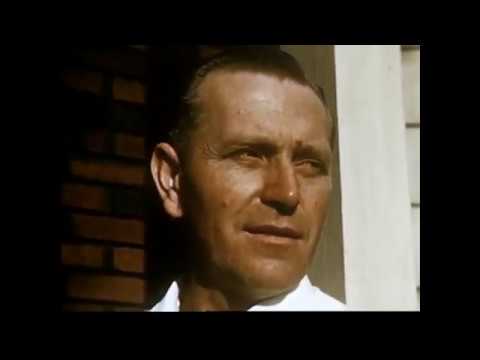 (Footage Video) Deux Messieurs De Phonk - Schnee Auf Der Sonne (feat. Bert Megahertz)