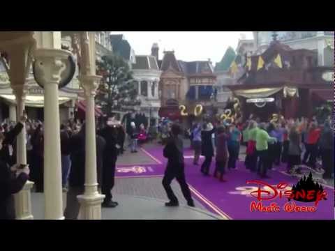 Flash Mob DisneylandParis le 12 Avril 2012