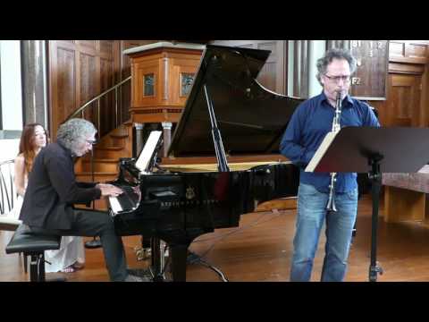 Chen Halevi (clarinet), Noam Greenberg(piano) recording Schumann, Brahms, Koch and Berg