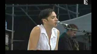 Placebo &quot;Peeping Tom&quot; live at Vieilles Charrues 2001