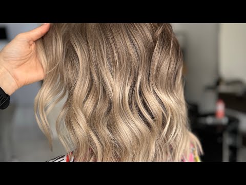 Reverse Balayage look using Airtouch technique
