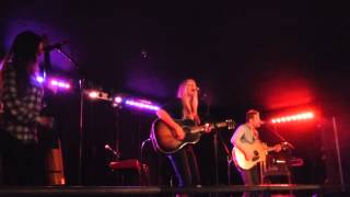 Drinkin&#39; Holly Williams with Anderson East Live at The Ruby Lounge