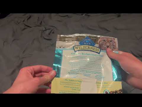 Blue Buffalo Wilderness Hairball Care Dry Cat Food Review | High-Protein Chicken Formula for Cats