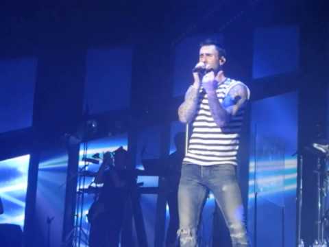 Videoclip de Maps (Live In Manchester) — Maroon 5