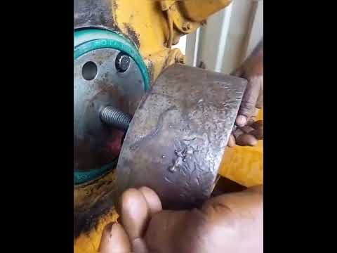 Cat engine 3406 repair front seal oil leaking.