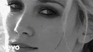DeltaGoodrem-ICantBreakItToMyHeartVideo