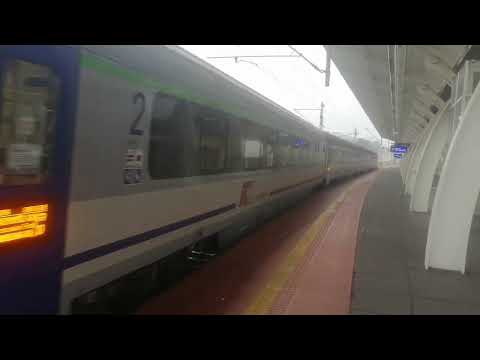 Odjazd pociągu IC GROTTGER ze stacji Gliwice