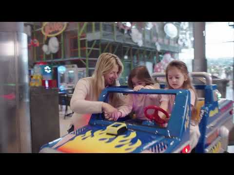 הדר לוי בסטנדאפ על בילוי עם ילדים בקניון