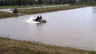 preview picture of video 'ARGO DEMO RIDE AFTER THE RAIN AT UVC POWERSPORTS IN ALVIN, TX'