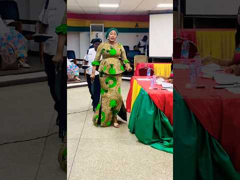 Who knows her name? Tema Mayor