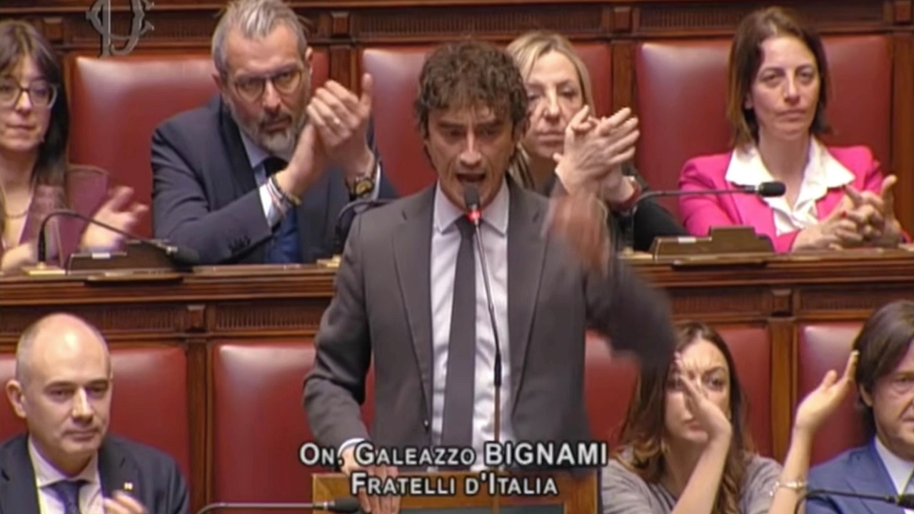 BIGNAMI SCATENATO CON LE OPPOSIZIONI: "DITECI COSA ANDAVATE A FARE DA COSPITO?"
