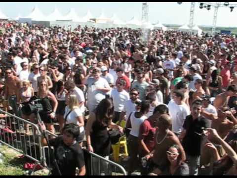 Gui Boratto na 1200 Festival One Nation - 01/05/2010