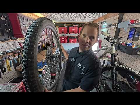 Why Most Wheel Builds Are Trash (and Centerlock Makes It Worse)