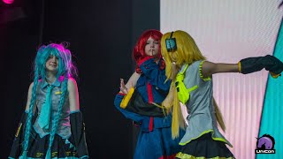 Download lagu TRIPLE BAKA!! - Teto kasane, akita Neru, Miku Vocaloid Cosplay mp3