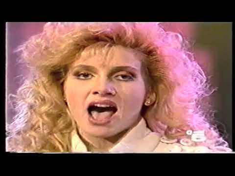 Lorella Cuccarini - La notte vola LIVE ad Odiens (1988)