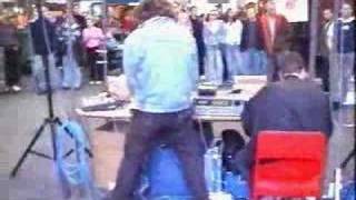 Komputer - Looking Down On London (Live On Spitalfields Market 2002)