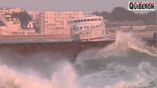 preview picture of video 'Quiberon show - Port Maria storm crazy big waves - TV Quiberon 24/7'