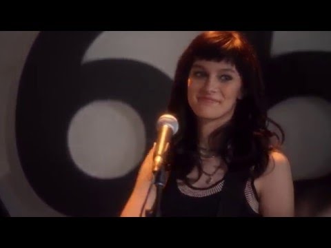 Aubrey Peeples (Layla) Sings "Heart Don't Know When to Stop" - Nashville